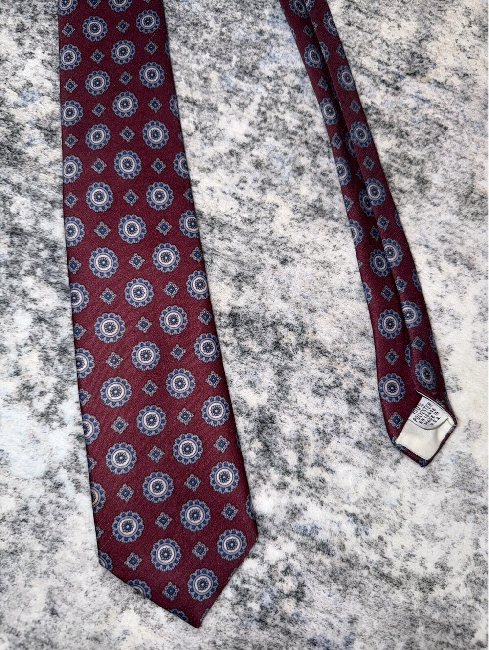 Vintage McGregor Mens Tie Burgundy Blue Medallion 3โ Made In USA Necktie
